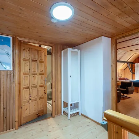 Dom Na Szczycie Gory Rownica Semesterbostad