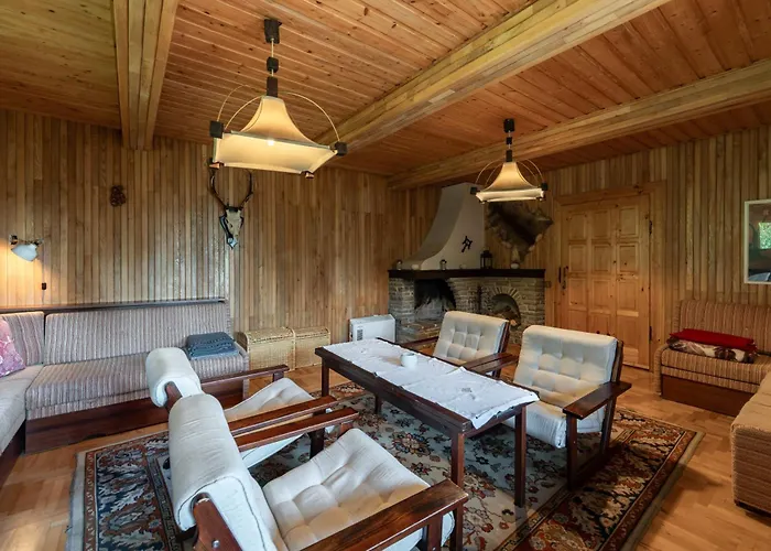 Dom Na Szczycie Gory Rownica *